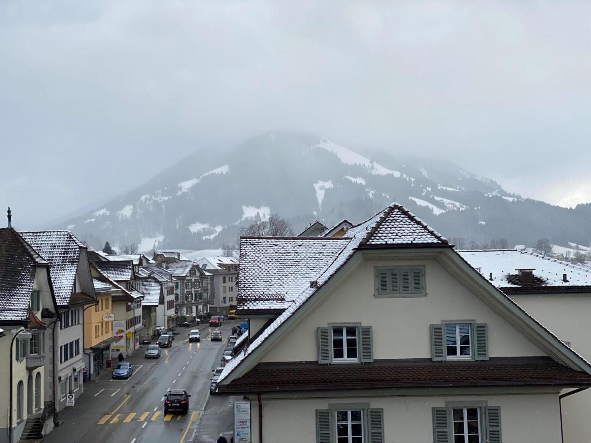Hotel Adler Schupfheim ภายนอก รูปภาพ